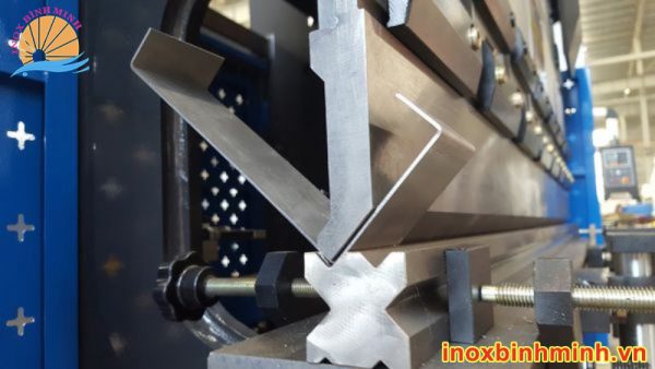 gia công chấn bẻ