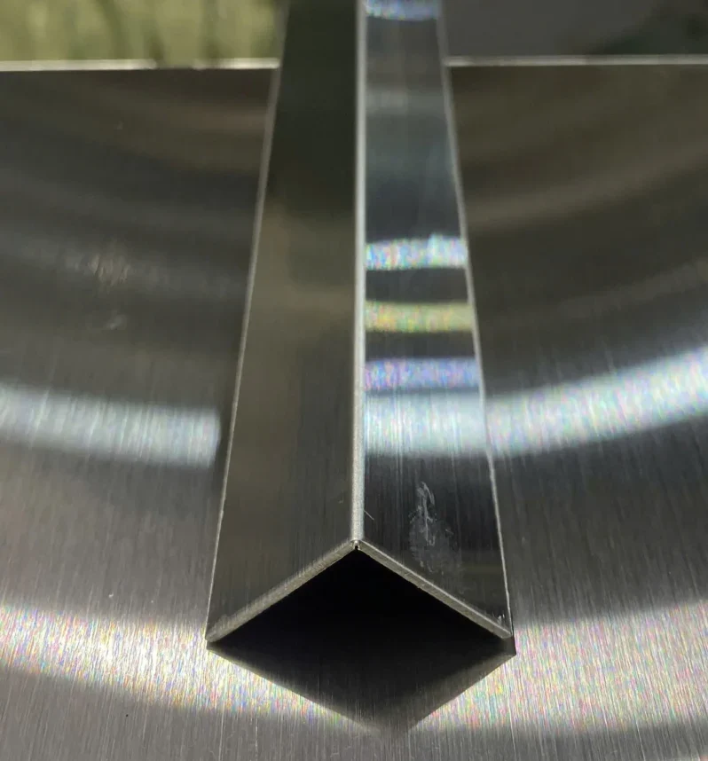 NẸP INOX CHỮ V 3 NẸP INOX CHỮ V