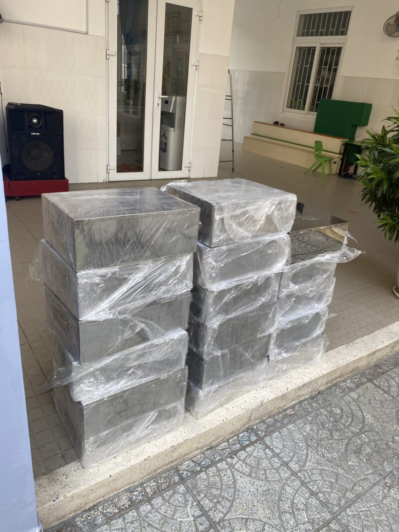 HỘP ĐỰNG KHĂN BẰNG INOX. 1 hop-khan-y-te