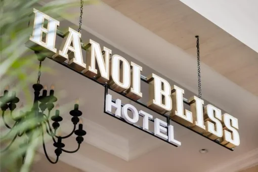 BIỂN HIỆU CHỮ NỔI KẾT HỢP ĐÈN LED