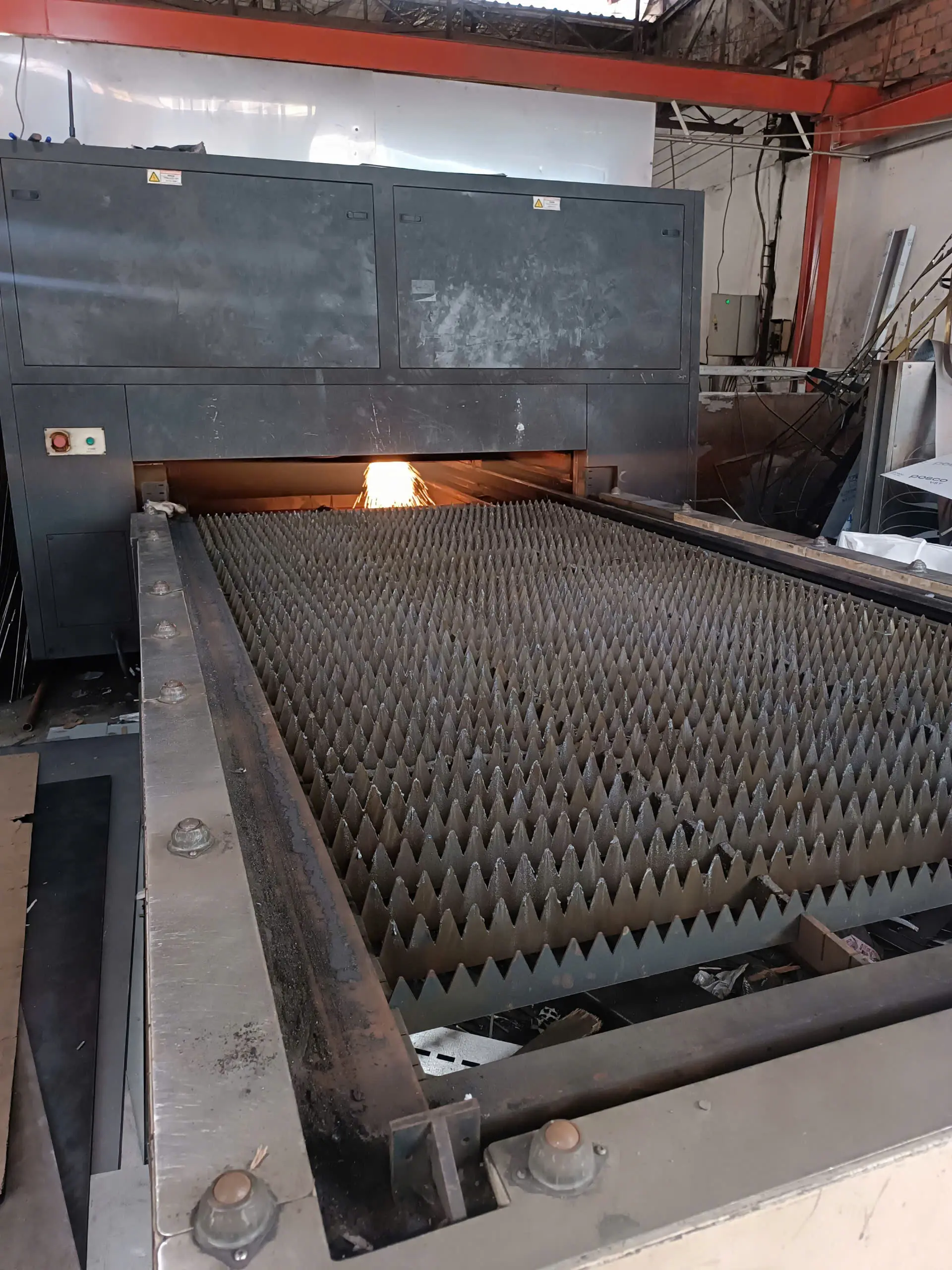 GIA CÔNG CẮT CNC, BÀO RÃNH V, CHẤN CNC THEO YÊU CẦU 17 GIA CÔNG CẮT, BÀO RÃNH V, CHẤN CNC THEO YÊU CẦU.