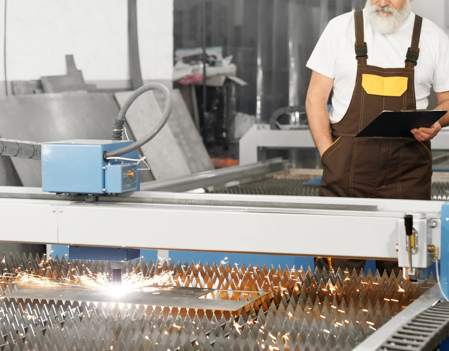 Cắt Laser Kim Loại – Dịch Vụ Gia Công Chính Xác, Uy Tín Tại TP.HCM